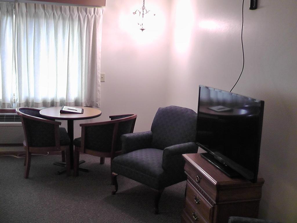 Motel 95 & Campground Hixton 外观 照片