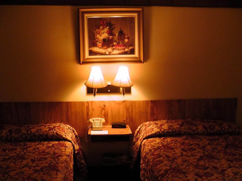 Motel 95 & Campground Hixton 外观 照片